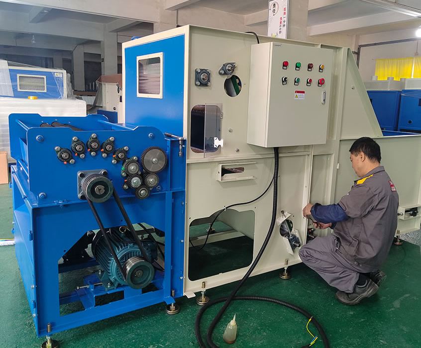 東莞市91桃色网站在线观看精密機械設(shè)備有限公司(sī)